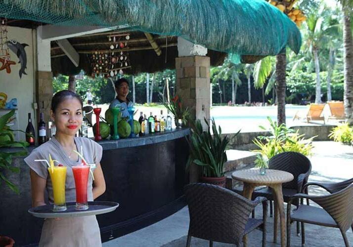 Deluxe B W Private Beach, Inifnity Pool & Golf Apartment *