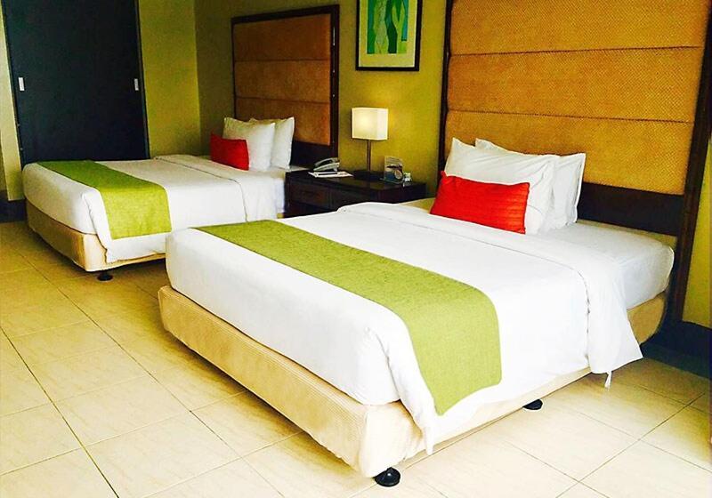Deluxe B W Private Beach, Inifnity Pool & Golf * Boracay Island