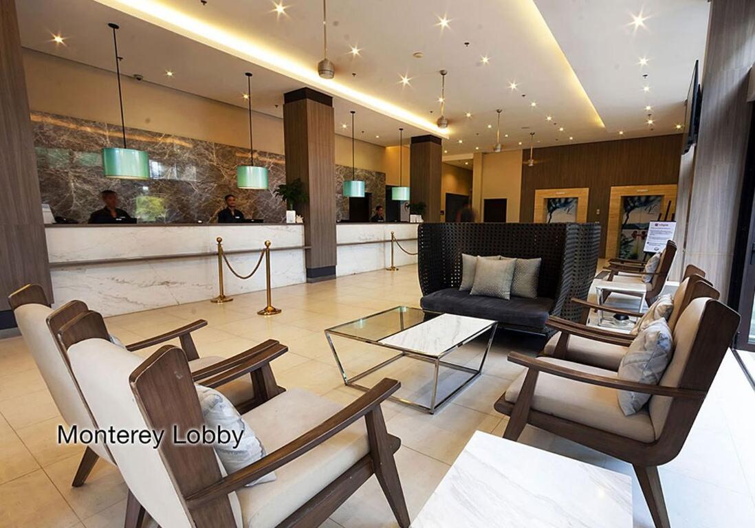 Deluxe B W Private Beach, Inifnity Pool & Golf Apartment *